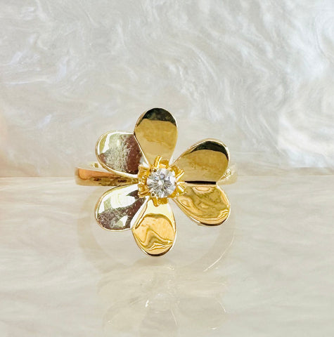 18k Flower and Diamond Ring