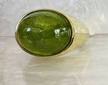 18k Cabochon Cut Peridot Ring
