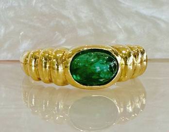 18k Cabochon Emerald Ring