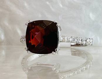 14k Garnet and Diamond Ring